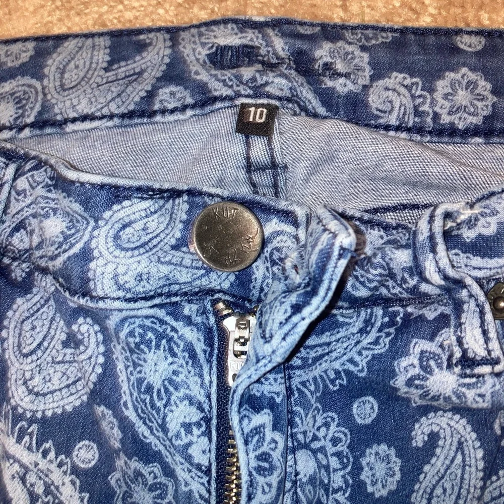 HP! Kut From the Kloth Paisley Bohemian Skinny Jeans Size 10 - Picture 4 of 8
